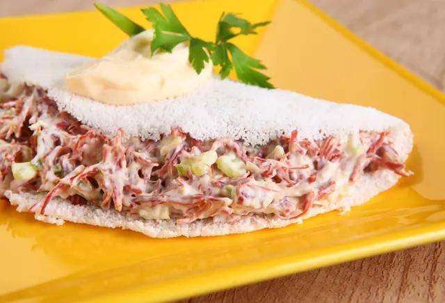 Tapioca Rellena de Carne Seca con Catupiry